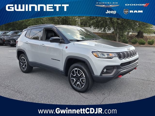 Used 2024 Jeep Compass Trailhawk AWD/4WD image 1