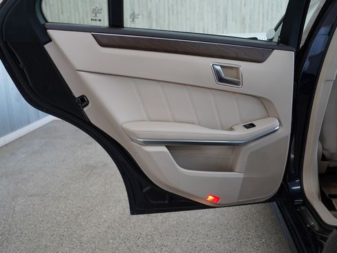 Used 2016 Mercedes-Benz E 350 4dr Sdn E 350 Sport RWD image 36