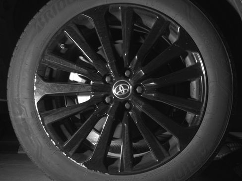 Used 2025 Toyota Highlander XSE image 15