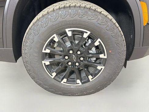 New 2026 Chevrolet Traverse Z71 w/ LPO, Floor Liner Package AWD/4WD image 27