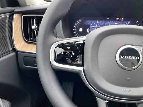 New 2026 Volvo XC60 B5 Plus w/ Climate Package AWD/4WD image 17