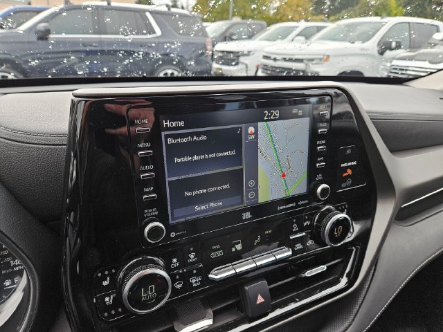 Used 2021 Toyota Highlander Limited AWD/4WD image 33