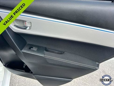 Used 2016 Toyota Corolla LE FWD image 18