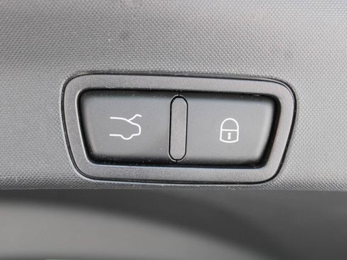Used 2020 Alfa Romeo Stelvio Ti w/ Active Blind Spot Package AWD/4WD image 19