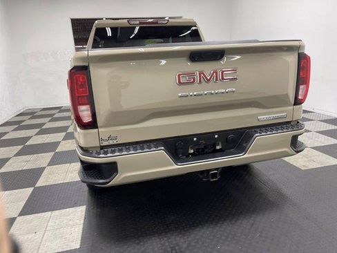 Used 2023 GMC Sierra 1500 Elevation AWD/4WD image 3
