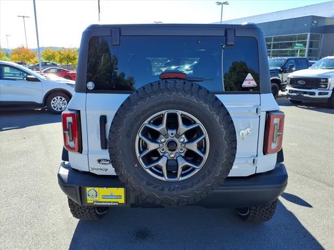 New 2025 Ford Bronco Badlands image 7