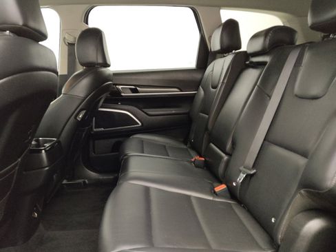 Used 2021 Kia Telluride LX AWD/4WD image 18