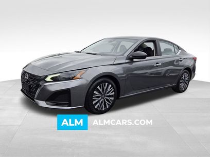 Used 2025 Nissan Altima 2.5 SV