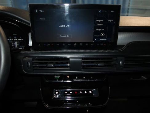 Used 2025 Lincoln Corsair FWD image 16