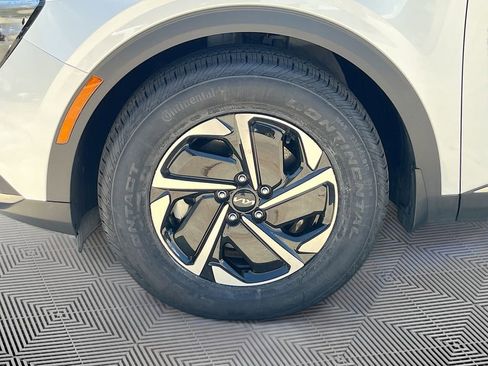 Certified 2023 Kia Sportage LX FWD image 11