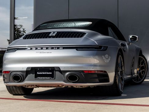 Certified 2022 Porsche 911 Carrera image 11
