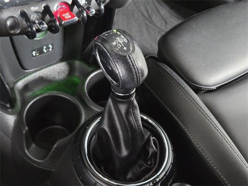 Used 2016 MINI Cooper S image 13