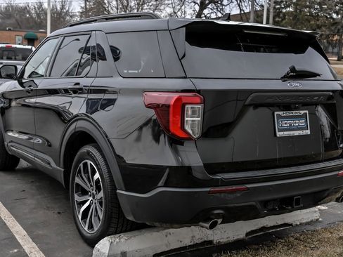 Used 2022 Ford Explorer ST-Line w/ Class IV Trailer Tow Package image 6