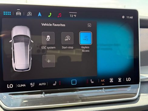 Certified 2025 Volkswagen Tiguan SE FWD image 28