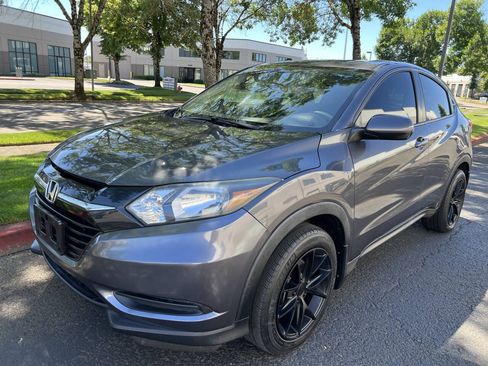 Used 2016 Honda HR-V LX image 1