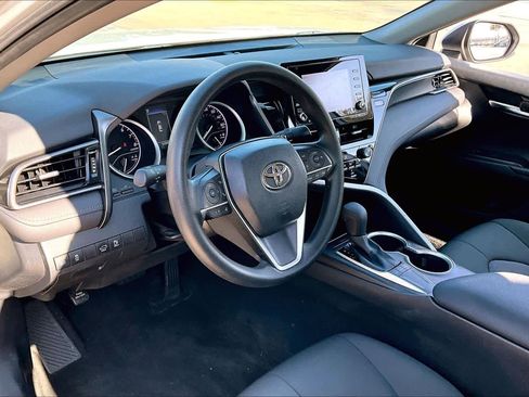 Used 2022 Toyota Camry LE image 16