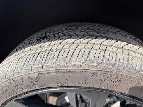 Certified 2025 Cadillac Escalade Sport Platinum AWD/4WD image 8