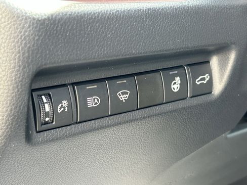 Used 2019 Toyota RAV4 Limited AWD/4WD image 15