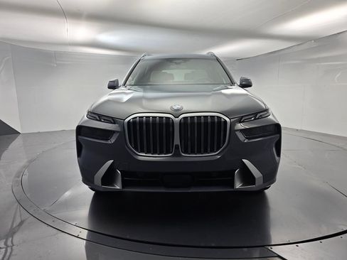 Used 2027 BMW X7 xDrive40i w/ Executive Package AWD/4WD image 2