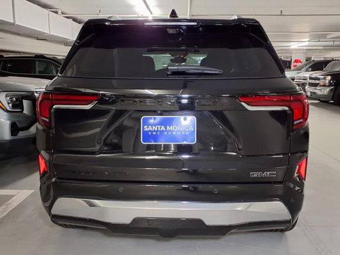 New 2026 GMC Terrain Denali w/ LPO, Black Badging Package AWD/4WD image 9