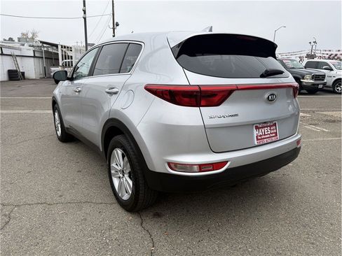 Used 2018 Kia Sportage LX image 5