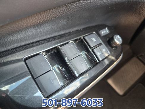 Used 2025 Toyota Crown Platinum AWD/4WD image 32