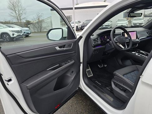 New 2026 Volkswagen Atlas Cross Sport SEL Premium R-Line image 34