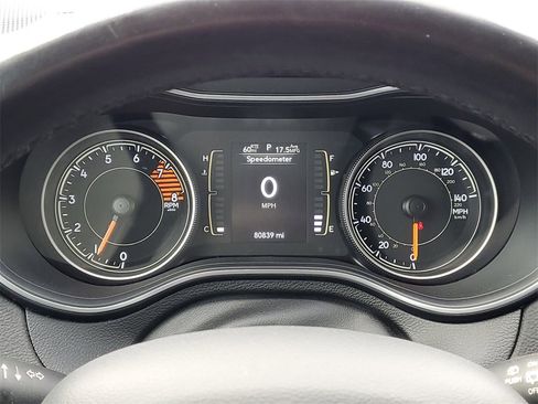 Used 2020 Jeep Cherokee Latitude Lux w/ Quick Order Package 26H Lux image 15