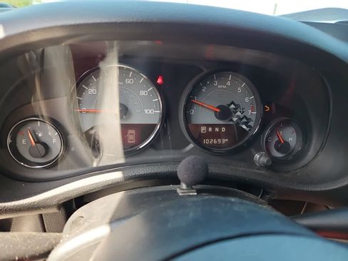 Used 2017 Jeep Wrangler Sahara image 9