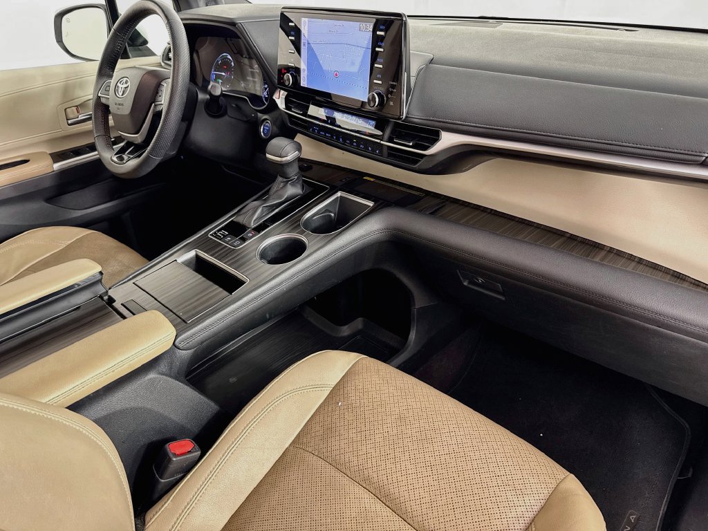 Used 2022 Toyota Sienna Limited FWD image 39