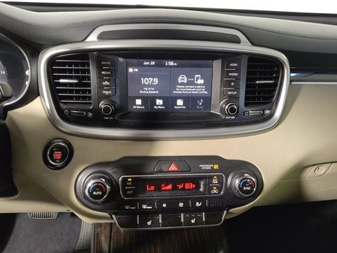 Used 2020 Kia Sorento EX FWD image 25