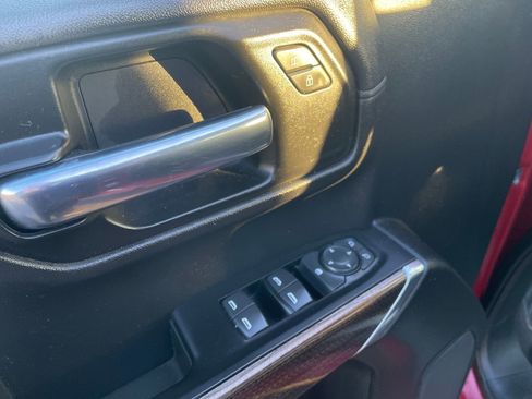 Used 2020 Chevrolet Silverado 1500 LT image 11