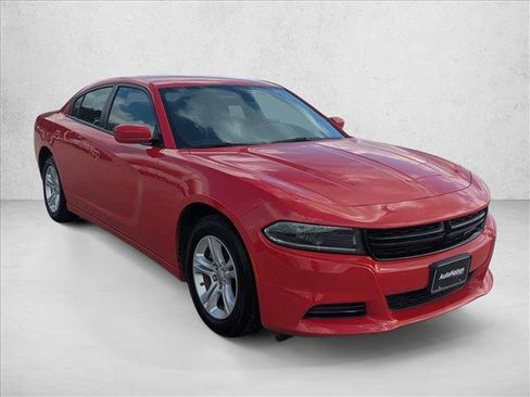 Used 2022 Dodge Charger SXT image 3