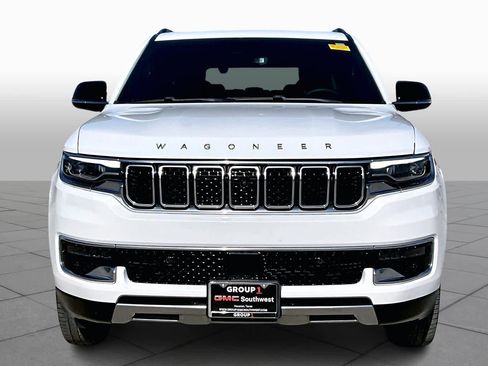 Used 2023 Jeep Wagoneer Series III w/ Premium Group I image 3