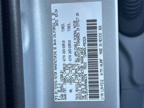 Used 2024 Toyota Tacoma 4x4 Double Cab image 32