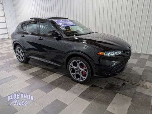 Used 2024 Alfa Romeo Tonale Veloce AWD/4WD image 5