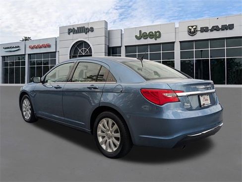 Used 2011 Chrysler 200 Touring image 5