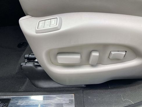 Used 2016 Cadillac SRX Luxury w/ Driver Awareness Package image 21