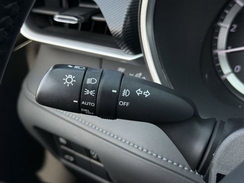 Used 2024 Toyota Highlander XSE image 24