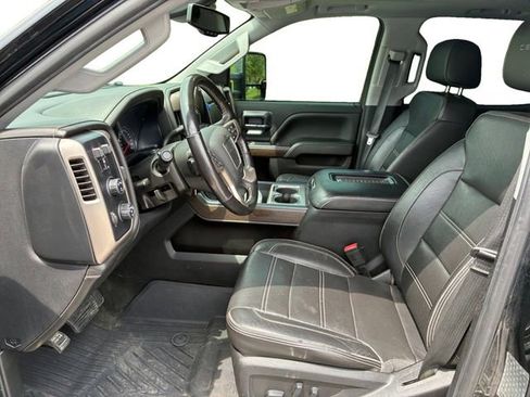 Used 2018 GMC Sierra 3500 Denali w/ Duramax Plus Package AWD/4WD image 11