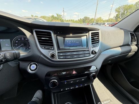 Used 2017 Hyundai Tucson Sport FWD image 13
