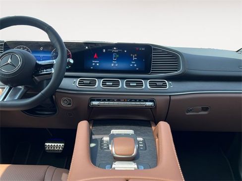 New 2025 Mercedes-Benz GLS 450 4MATIC image 11
