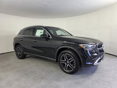 New 2026 Mercedes-Benz GLC 300 image 1