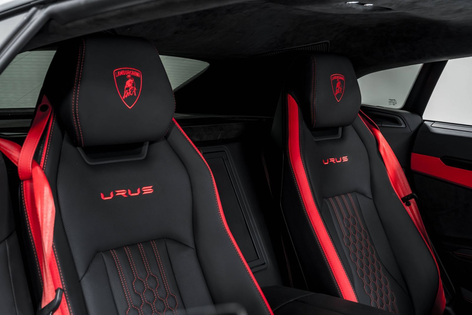 Used 2023 Lamborghini Urus S AWD/4WD image 36