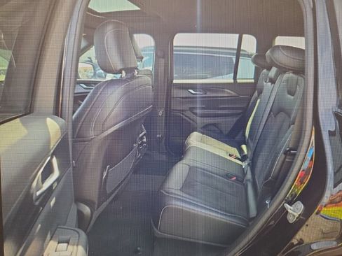 Used 2023 Jeep Grand Cherokee Altitude AWD/4WD image 16