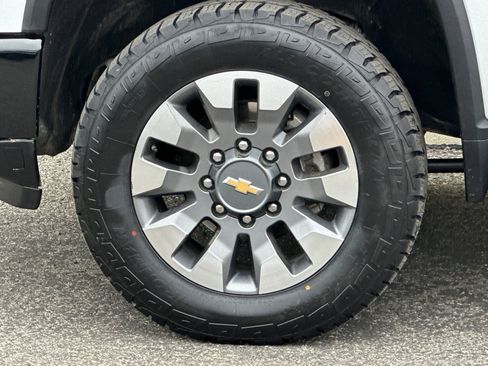 Certified 2024 Chevrolet Silverado 2500 Custom w/ Custom Value Package image 34