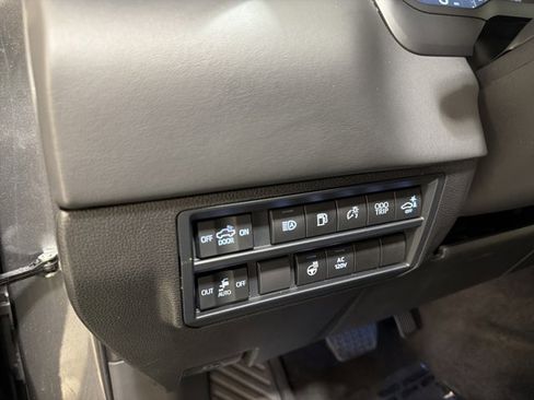 Used 2024 Toyota Tundra Platinum image 35