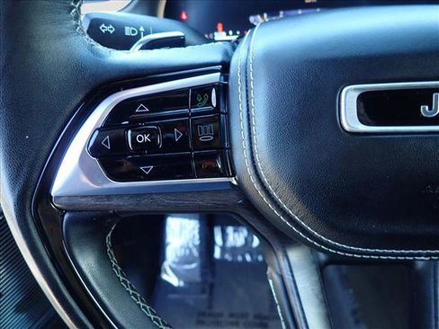 Used 2023 Jeep Grand Cherokee Overland w/ Adv Protech Group III image 16