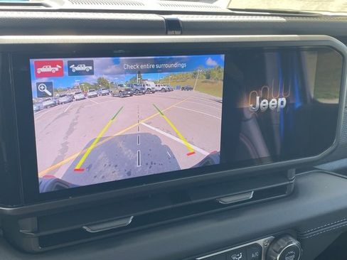 New 2025 Jeep Gladiator Rubicon image 22