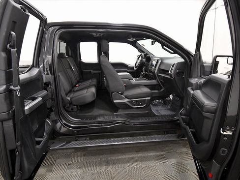 Used 2015 Ford F150 XLT w/ Equipment Group 302A Luxury image 18